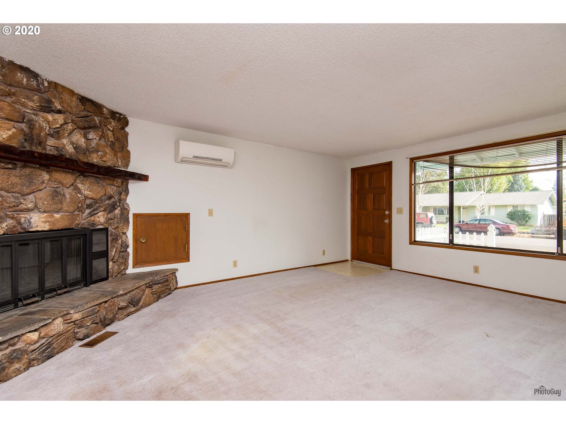 364 North 49th Street Springfield, OR 97478 - Photo 8 of 30