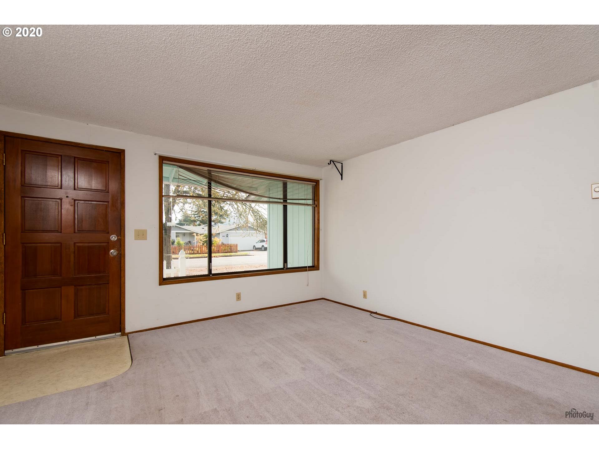 364 North 49th Street Springfield, OR 97478 - Photo 9 of 30