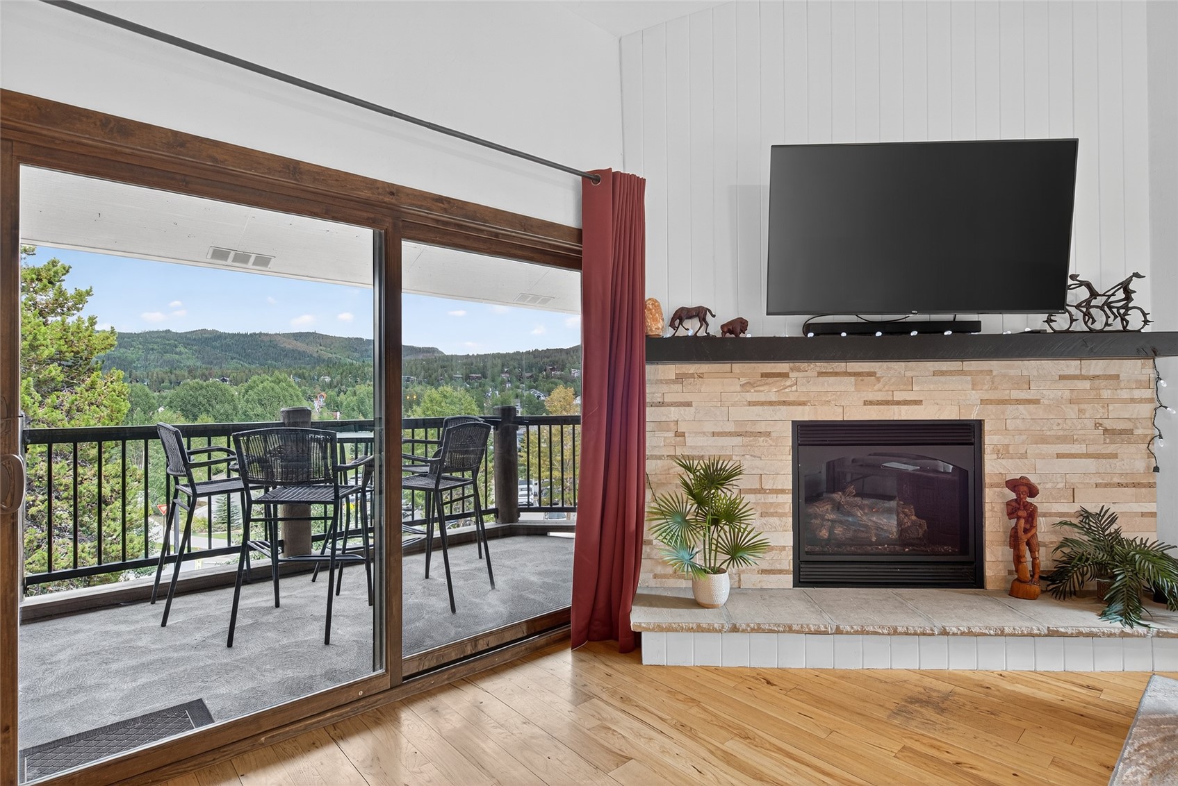 325 Four Oclock Road, Unit A301 Breckenridge, CO 80424 - Photo 12 of 41 Fireplacce
