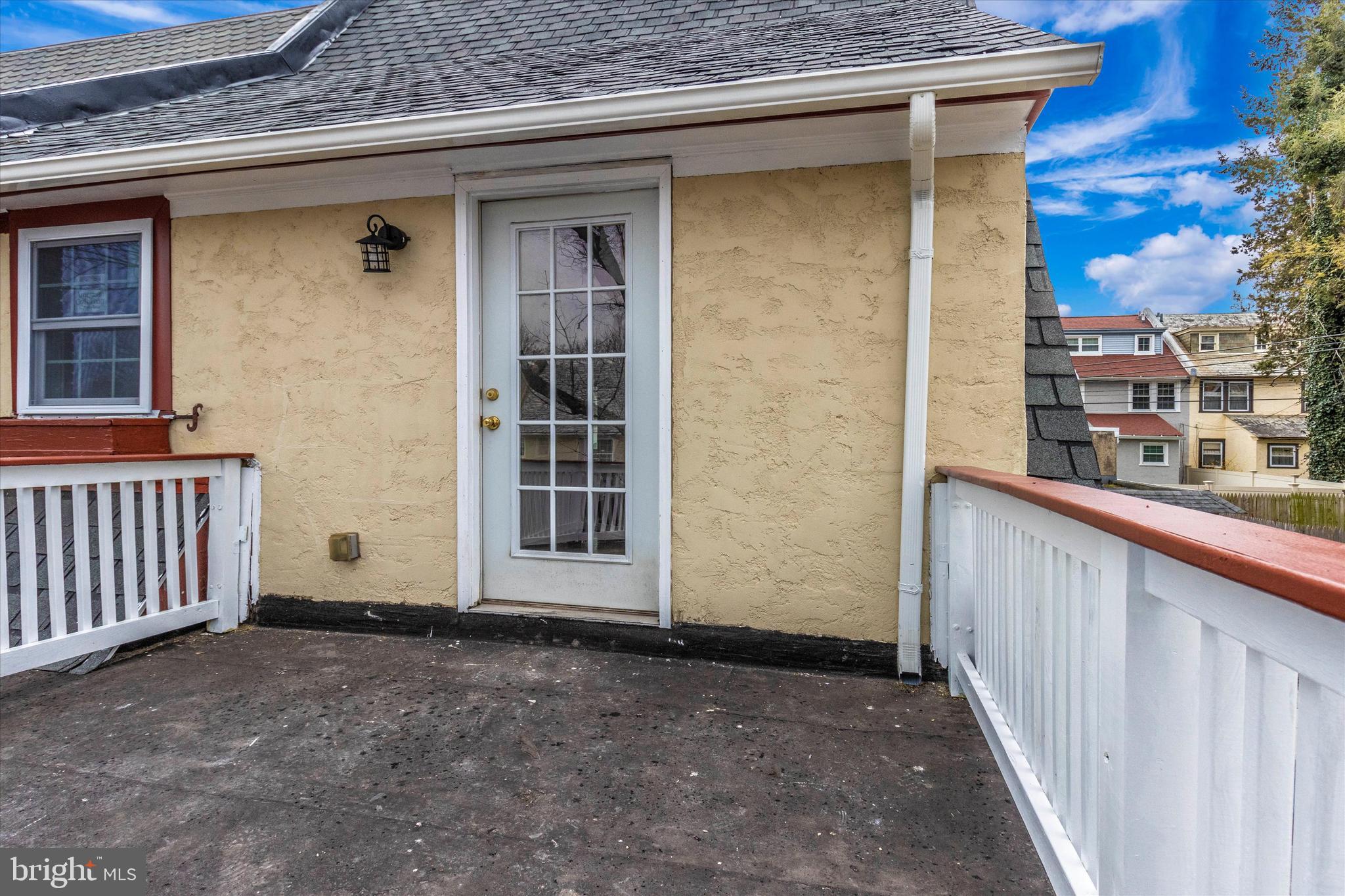 118 Walsh Road Lansdowne, PA 19050 - Photo 6 of 49
