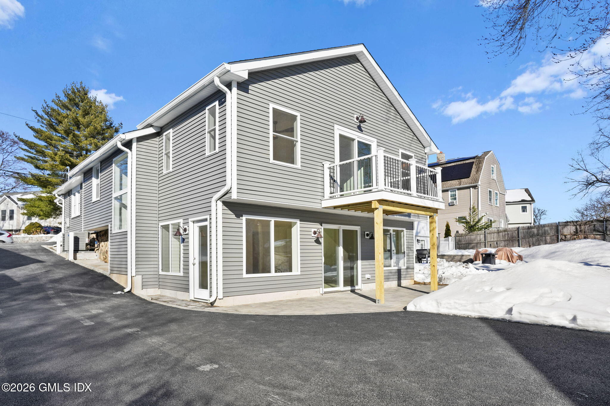 79 View Street West Greenwich, CT 06830 - Photo 22 of 26 48-web-or-mls-79-view-st-w