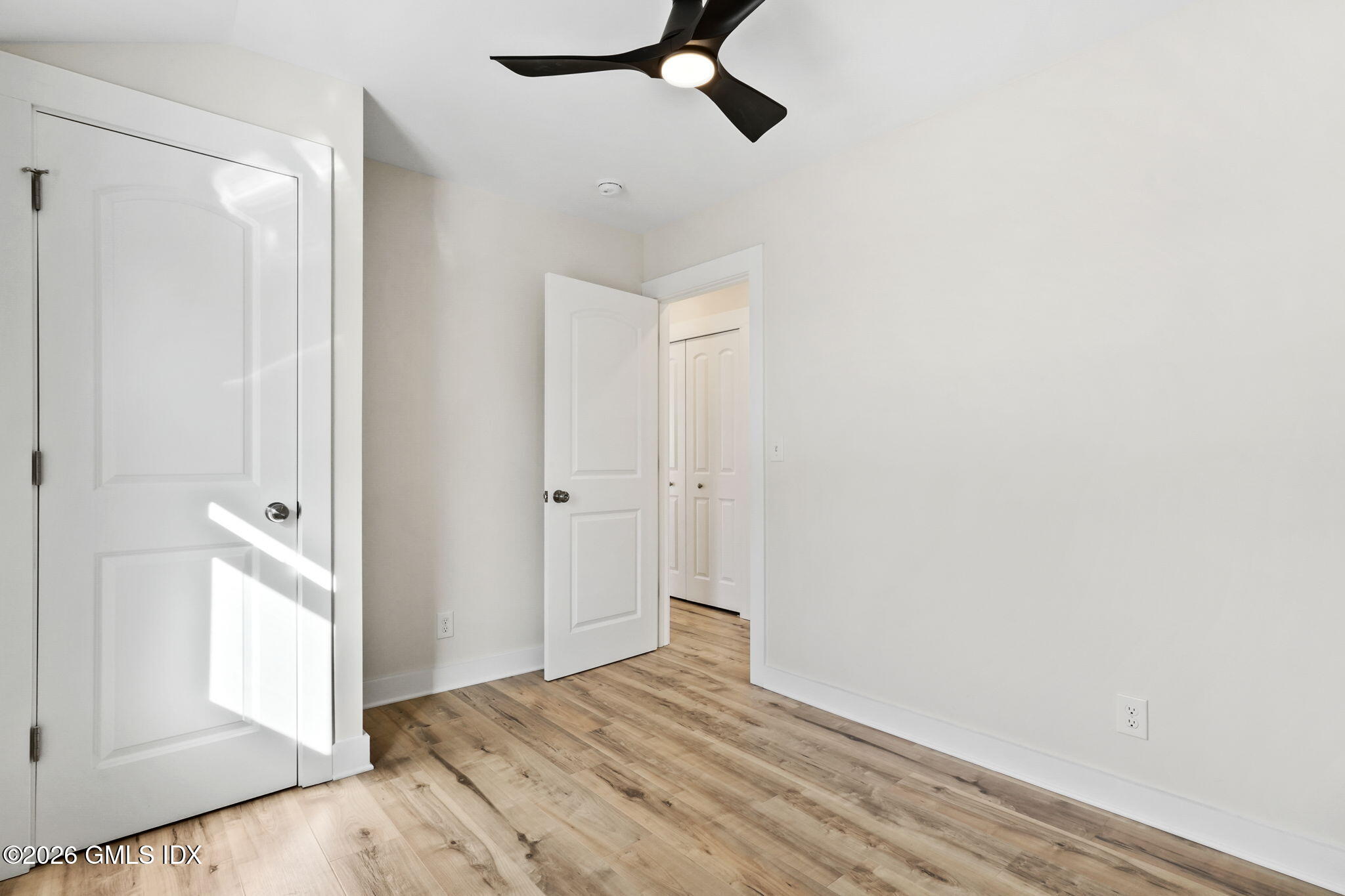 79 View Street West Greenwich, CT 06830 - Photo 10 of 26 22-web-or-mls-79-view-st-w