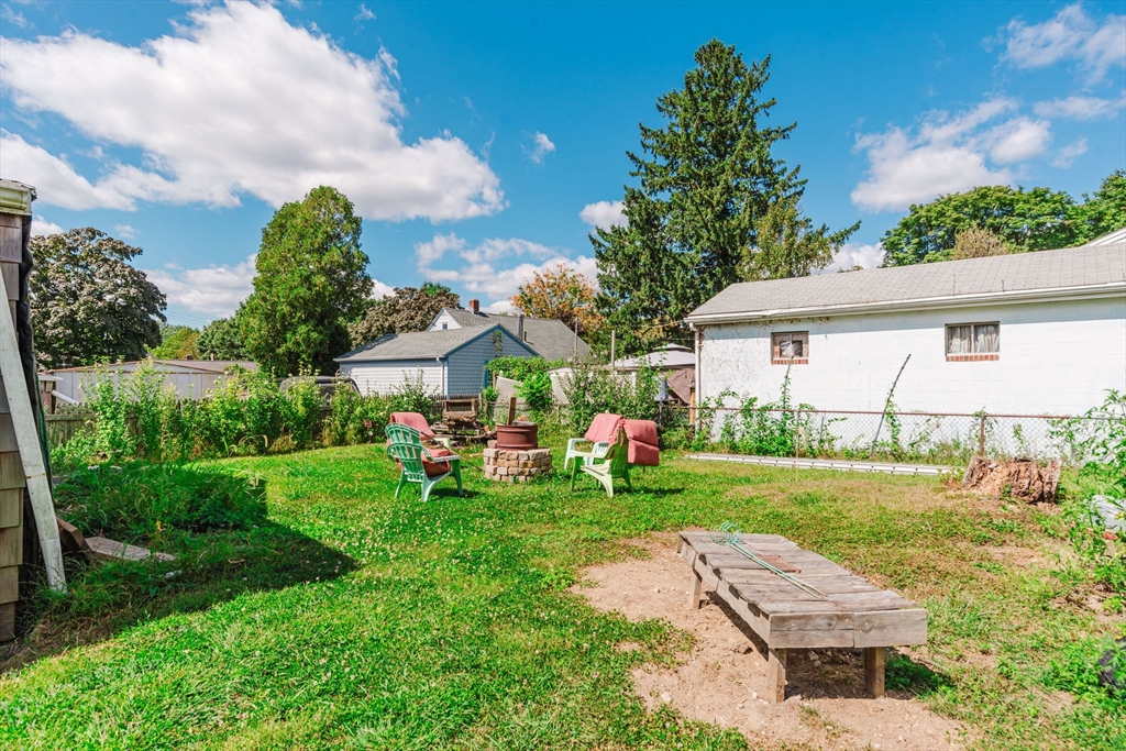 42 Harding Road Fairhaven, MA 02719 - Photo 14 of 38