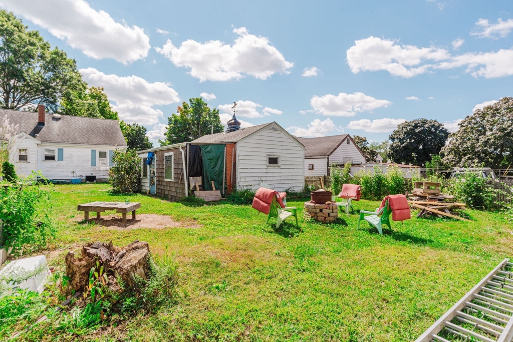 42 Harding Road Fairhaven, MA 02719 - Photo 16 of 38