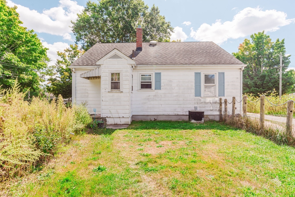 42 Harding Road Fairhaven, MA 02719 - Photo 20 of 38