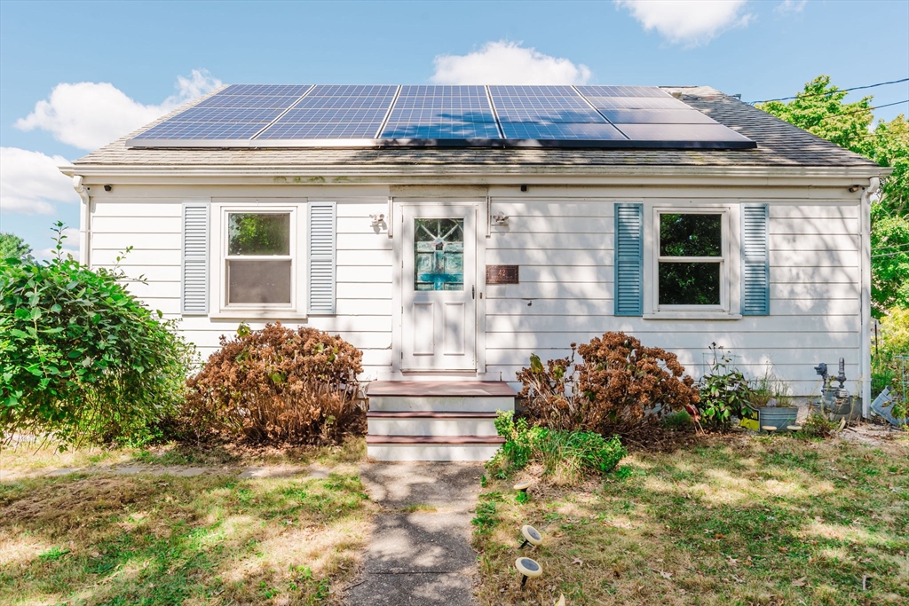 42 Harding Road Fairhaven, MA 02719 - Photo 2 of 38