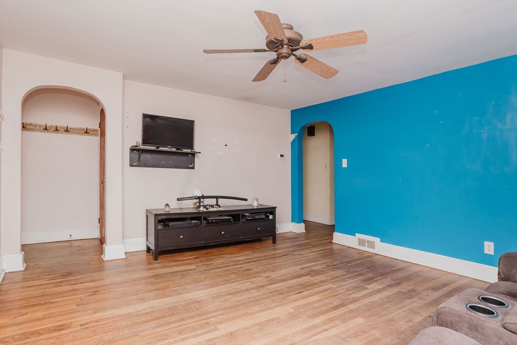 42 Harding Road Fairhaven, MA 02719 - Photo 24 of 38