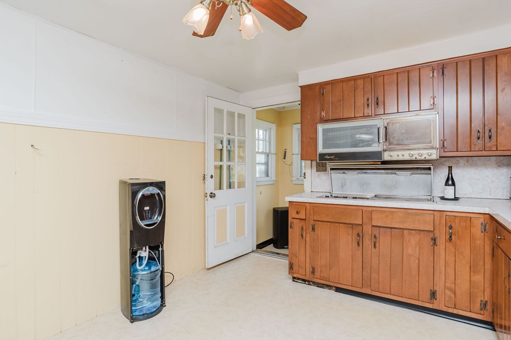 42 Harding Road Fairhaven, MA 02719 - Photo 29 of 38