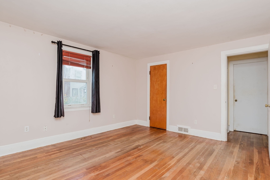 42 Harding Road Fairhaven, MA 02719 - Photo 33 of 38