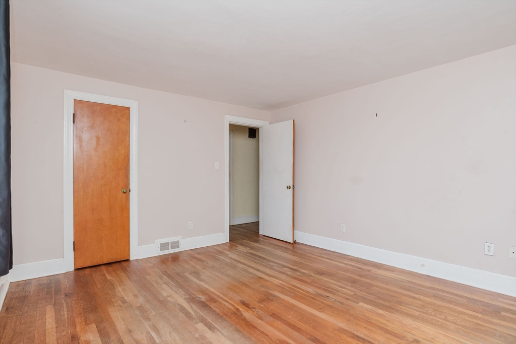 42 Harding Road Fairhaven, MA 02719 - Photo 34 of 38