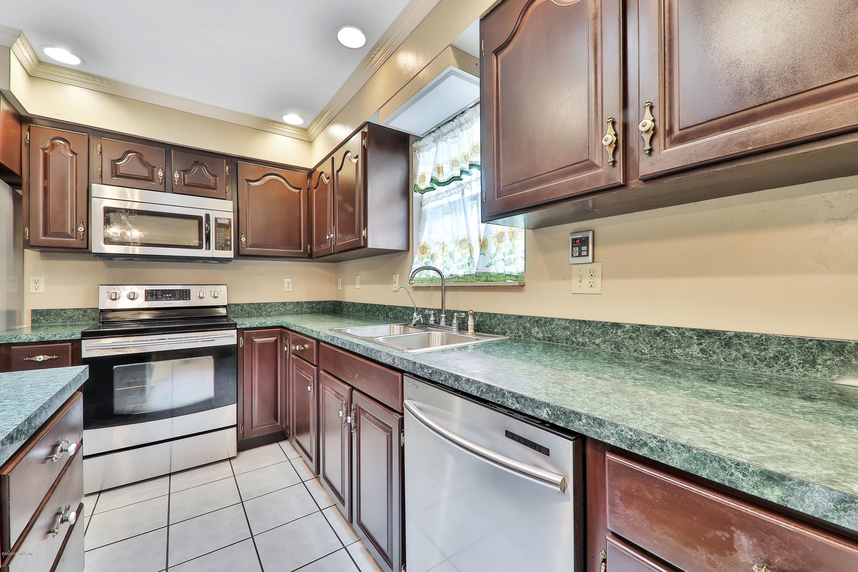 1638 Otis Road Jacksonville, FL 32220 - Photo 7 of 25 573A0040