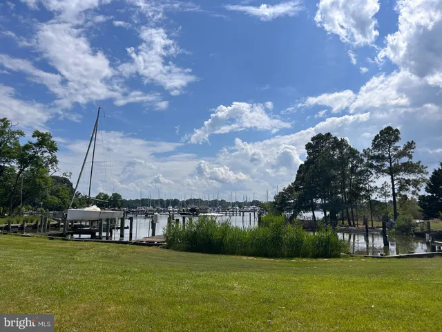 a view of building with outdoor space