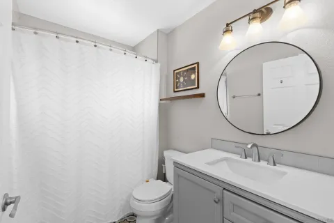$1,149,000 | 981 North Vulcan Avenue, Unit 7, Encinitas, CA 92024
