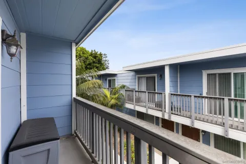 $1,149,000 | 981 North Vulcan Avenue, Unit 7, Encinitas, CA 92024