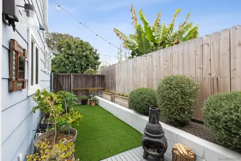$1,149,000 | 981 North Vulcan Avenue, Unit 7, Encinitas, CA 92024