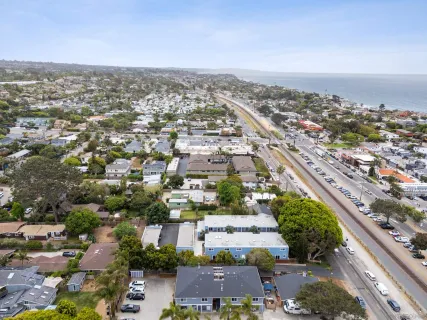 $1,149,000 | 981 North Vulcan Avenue, Unit 7, Encinitas, CA 92024