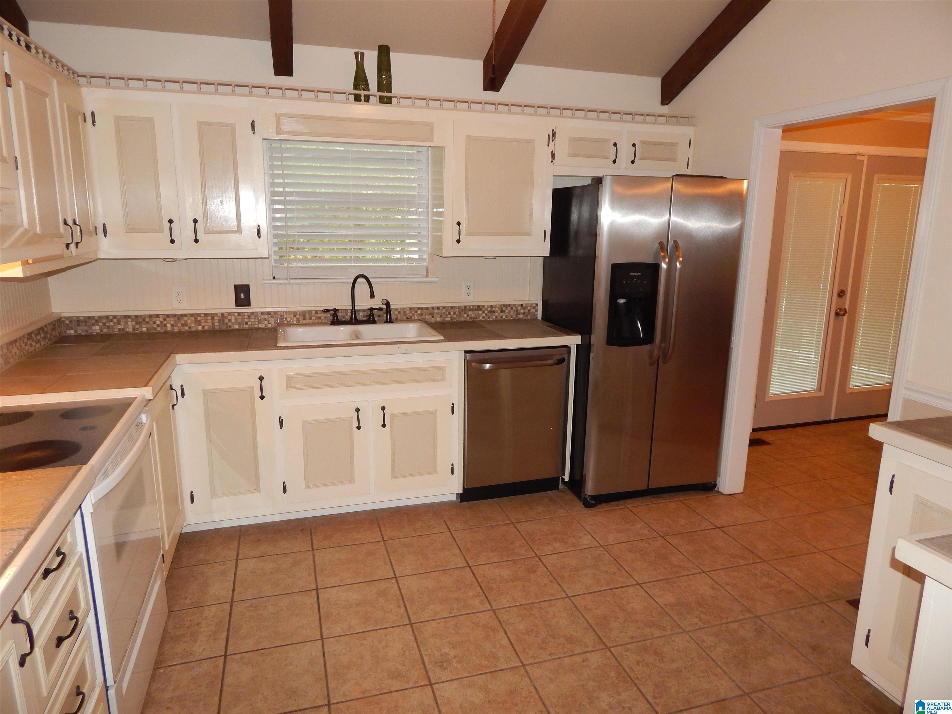1804 Smoke Tree Lane Alabaster, AL 35007 - Photo 11 of 50