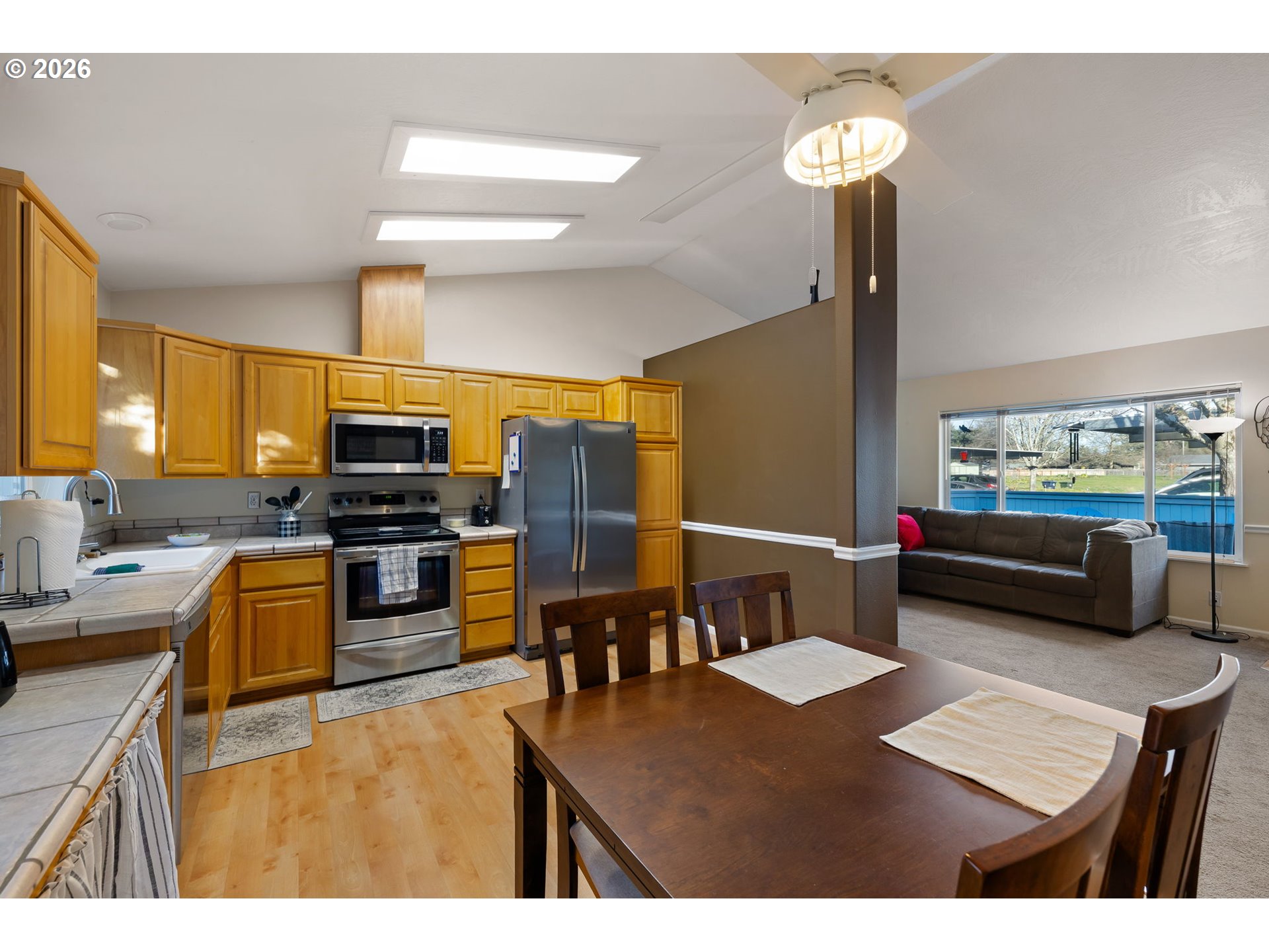 5524 E Street Springfield, OR 97478 - Photo 11 of 21