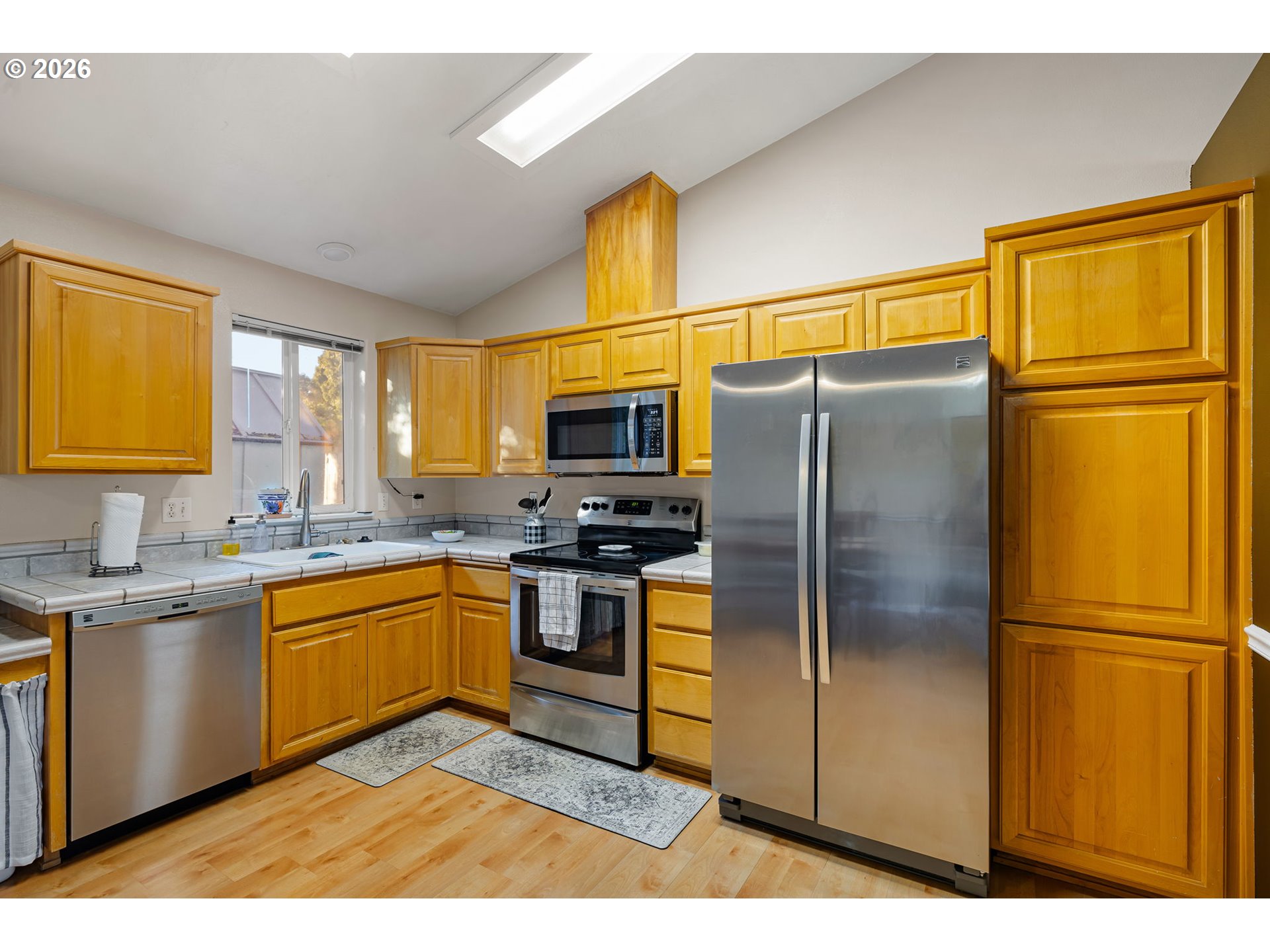 5524 E Street Springfield, OR 97478 - Photo 8 of 21