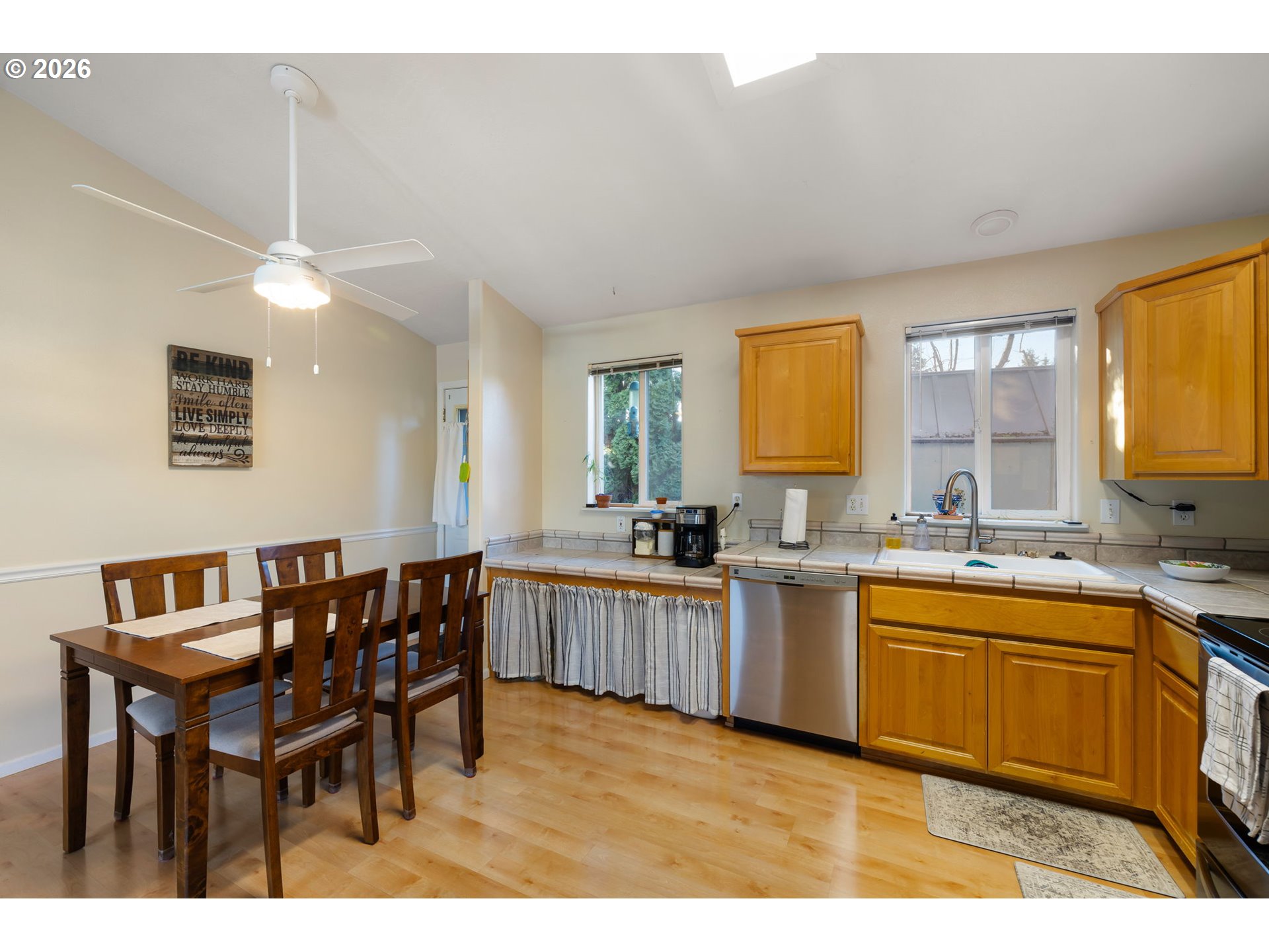 5524 E Street Springfield, OR 97478 - Photo 9 of 21