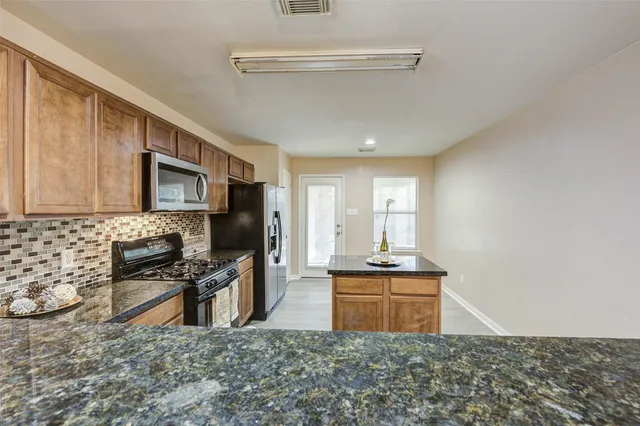 $1,800 | 3550 Red Meadows Drive, Spring, TX 77386