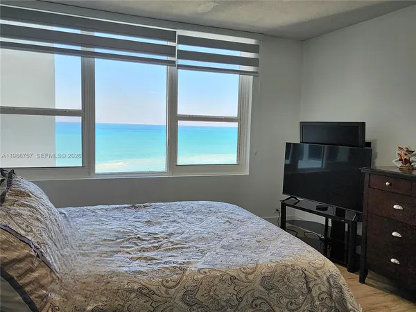 $4,000 | 3505 South Ocean Drive, Unit 1020, Hollywood, FL 33019