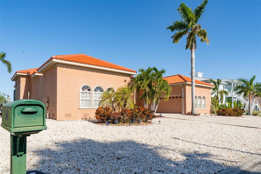 825 Birdie Way Apollo Beach, FL 33572 - Photo 7 of 71