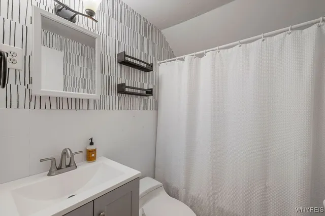 $249,900 | 66 West Park Road, Grand Island, NY 14072