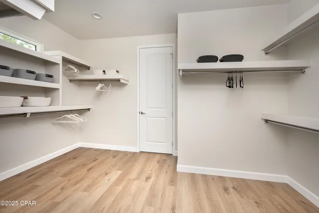 $975,400 | 300 Rue Esplanade, Lynn Haven, FL 32444