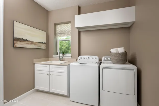 $975,400 | 300 Rue Esplanade, Lynn Haven, FL 32444