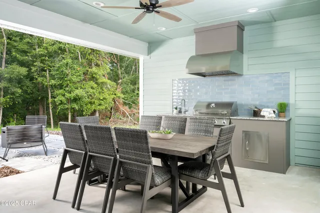 $975,400 | 300 Rue Esplanade, Lynn Haven, FL 32444