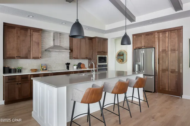 $975,400 | 300 Rue Esplanade, Lynn Haven, FL 32444