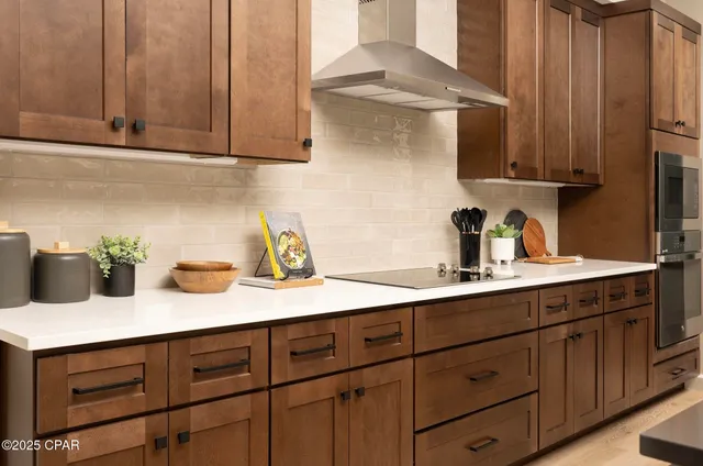 $975,400 | 300 Rue Esplanade, Lynn Haven, FL 32444