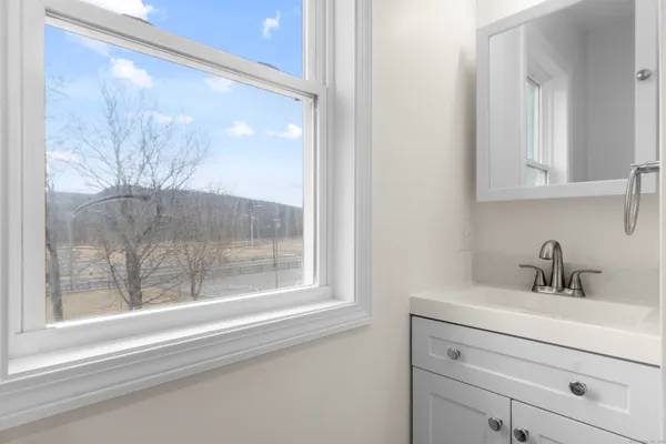 $1,800 | 3 James Street, Unit 2, Meriden, CT 06451