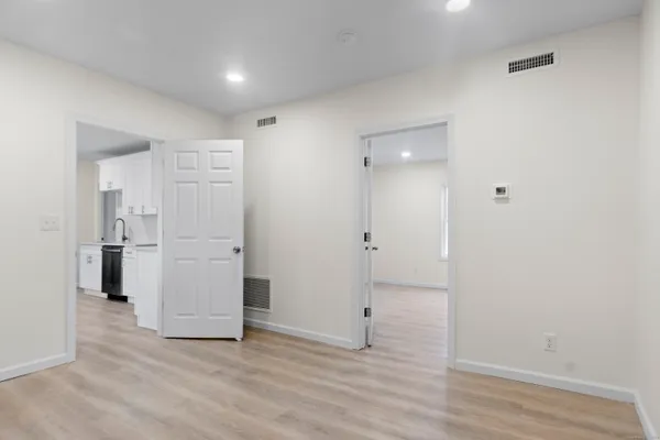 $1,800 | 3 James Street, Unit 2, Meriden, CT 06451