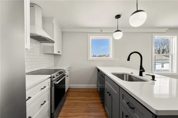 $4,200 | 36 Evarts Street, Unit 1, Newport, RI 02840