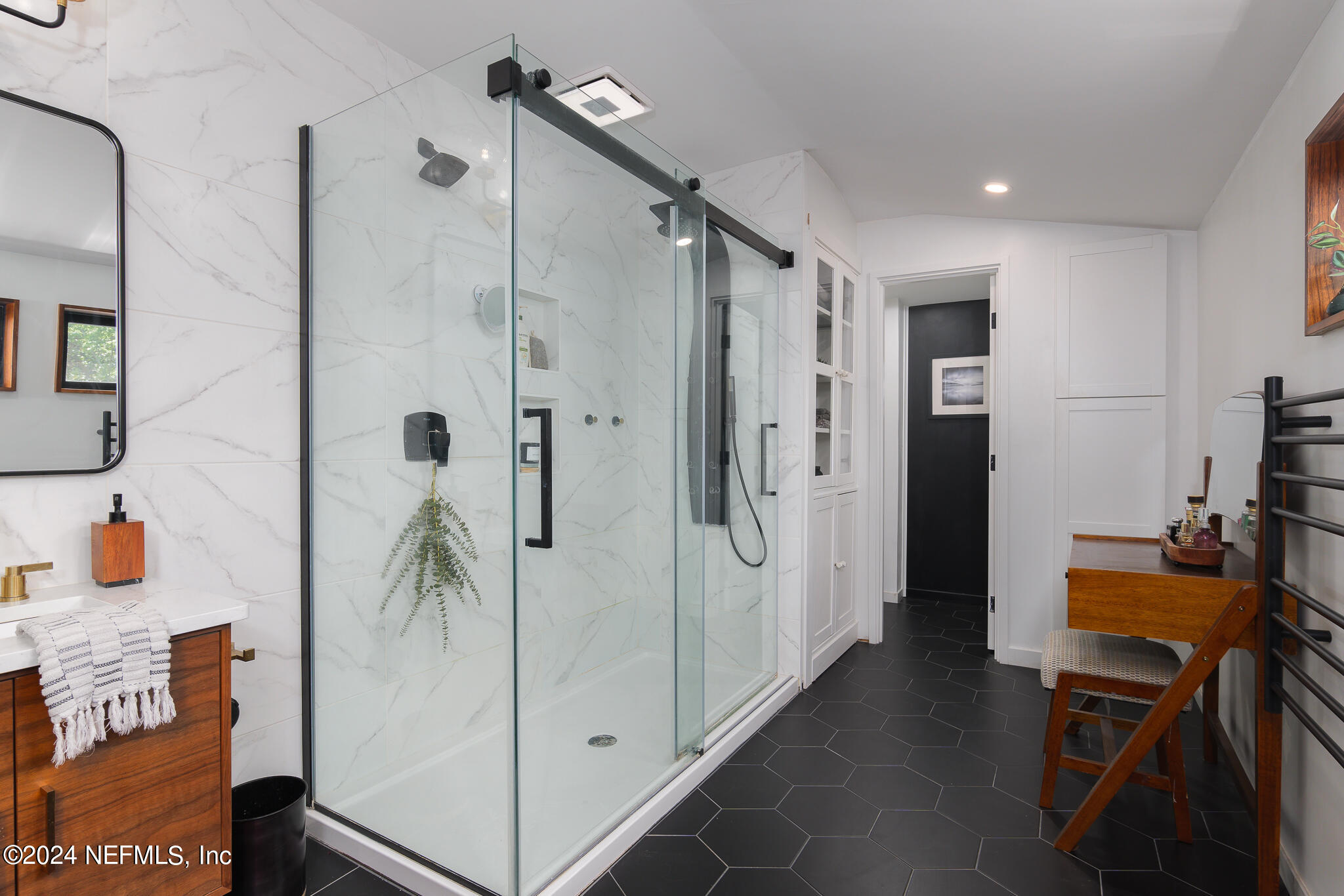 2772 Riverside Avenue Jacksonville, FL 32205 - Photo 15 of 30 Walk-in Shower