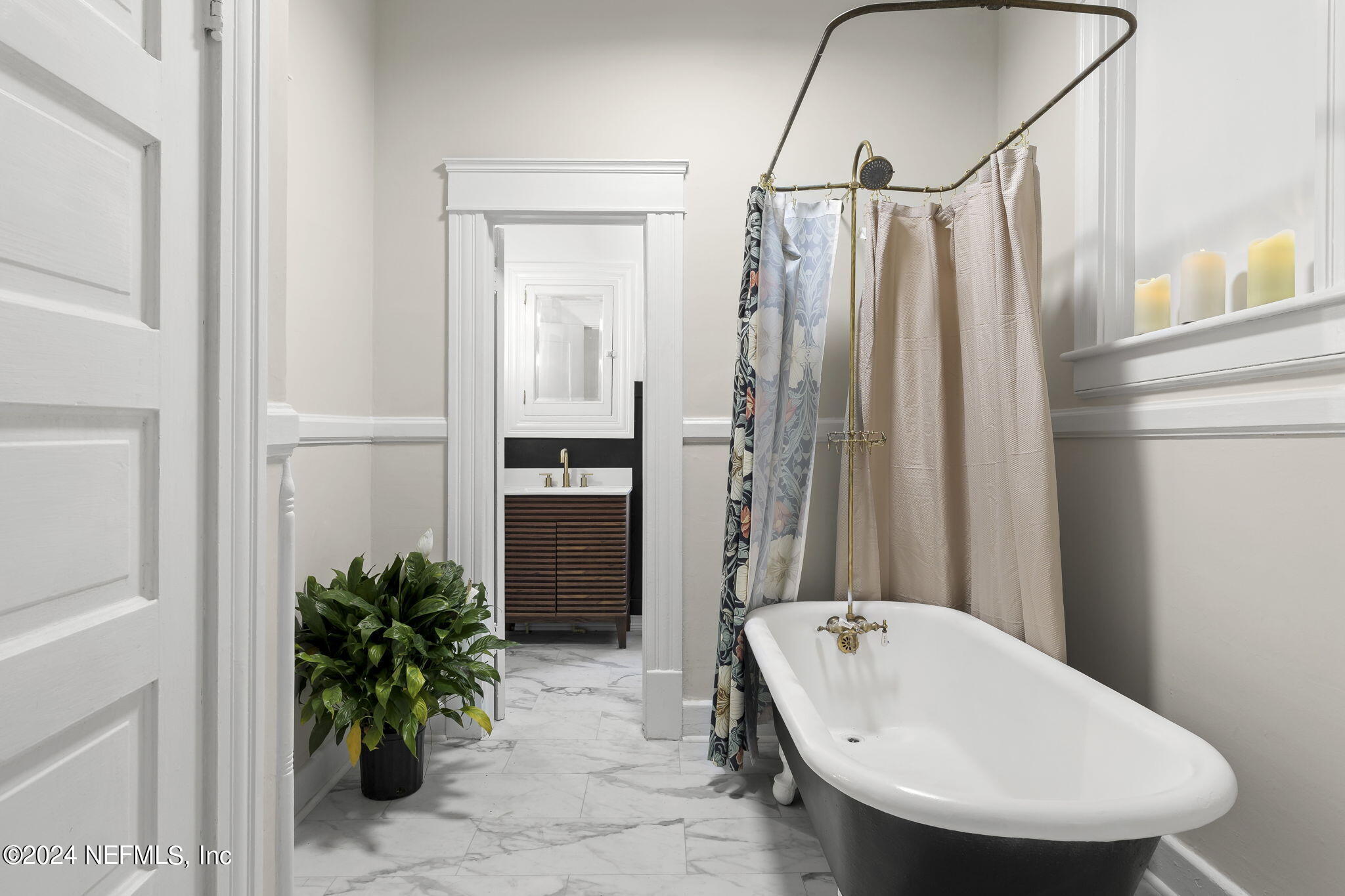 2772 Riverside Avenue Jacksonville, FL 32205 - Photo 22 of 30 Upstairs Full Secondary Bathroom