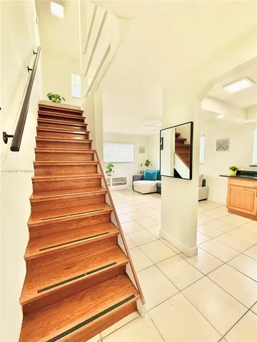 a view of entryway and hall