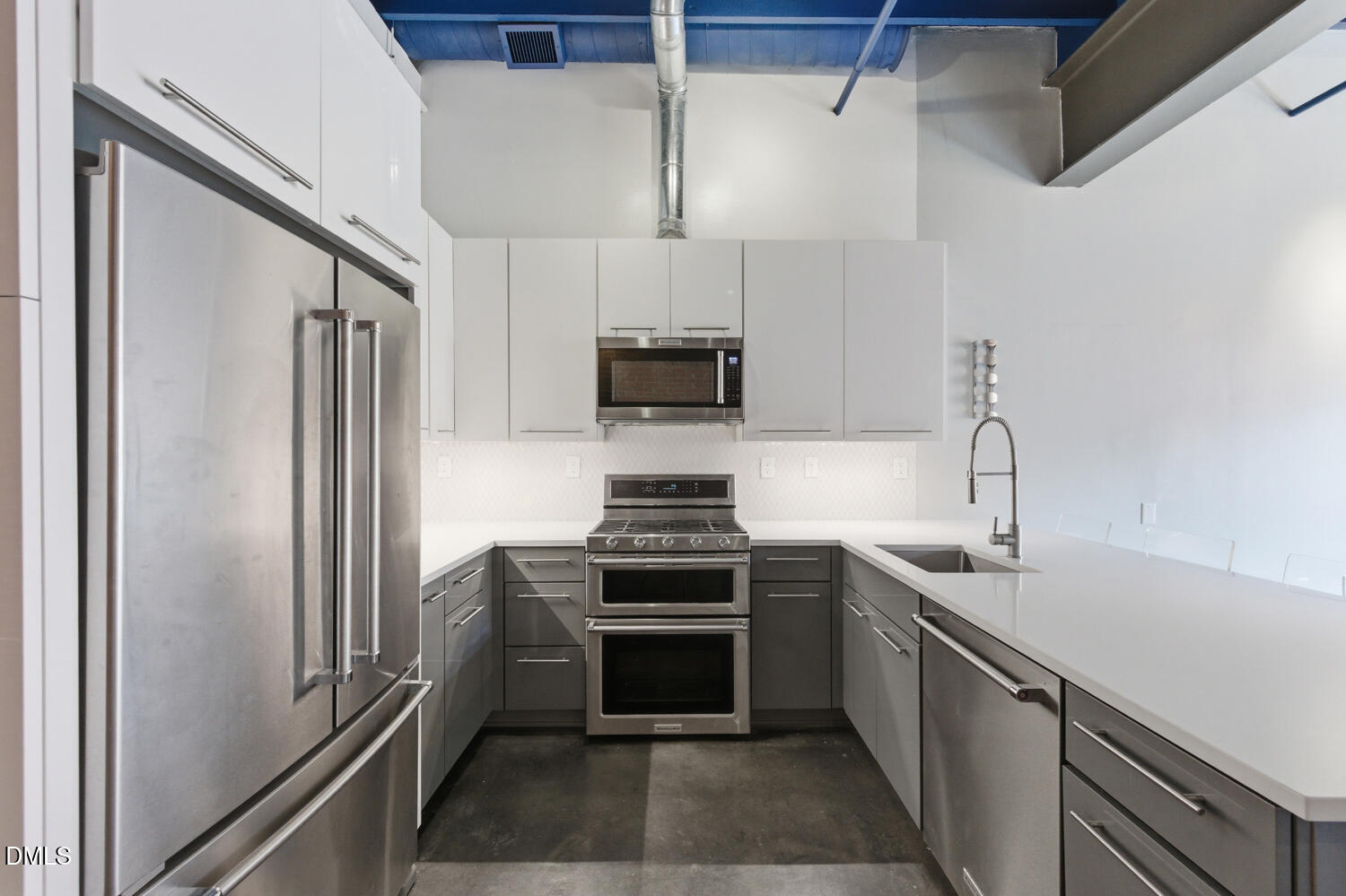 208 Rigsbee Avenue, Unit 207 Durham, NC 27701 - Photo 12 of 36 208 rigsbee ave-17