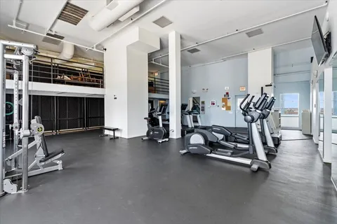 $289,000 | 728 West Jackson Boulevard, Unit 317, Chicago, IL 60661