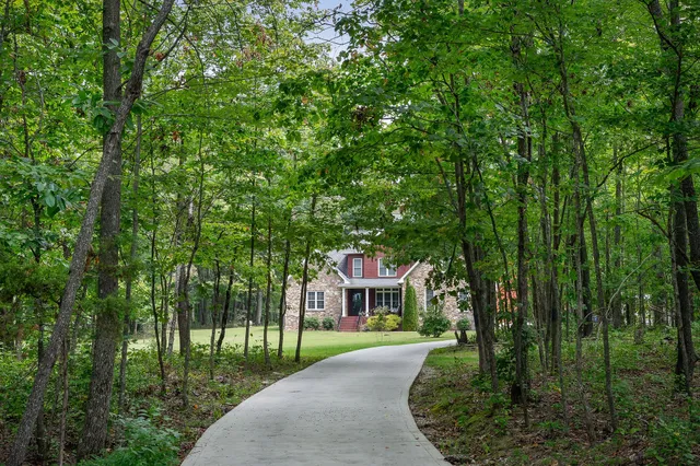 $989,900 | 1080 Brotherton Drive, Cookeville, TN 38506