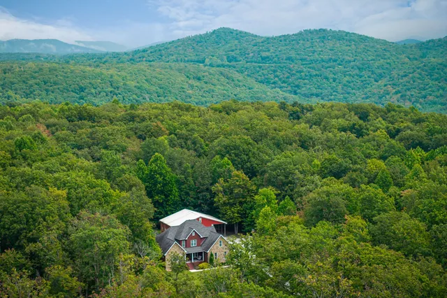 $989,900 | 1080 Brotherton Drive, Cookeville, TN 38506