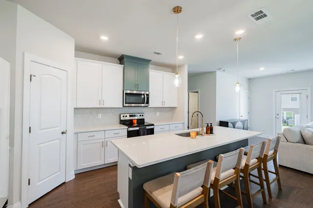 $345,000 | 2007 Chaucer Court, Lebanon, TN 37087