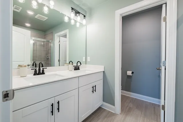 $345,000 | 2007 Chaucer Court, Lebanon, TN 37087