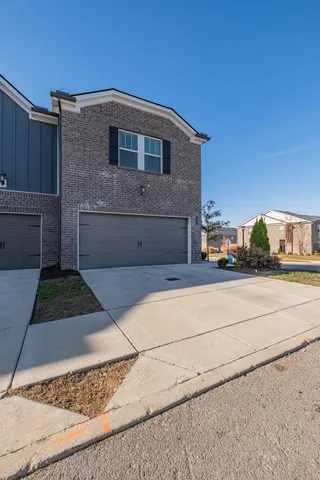 $345,000 | 2007 Chaucer Court, Lebanon, TN 37087