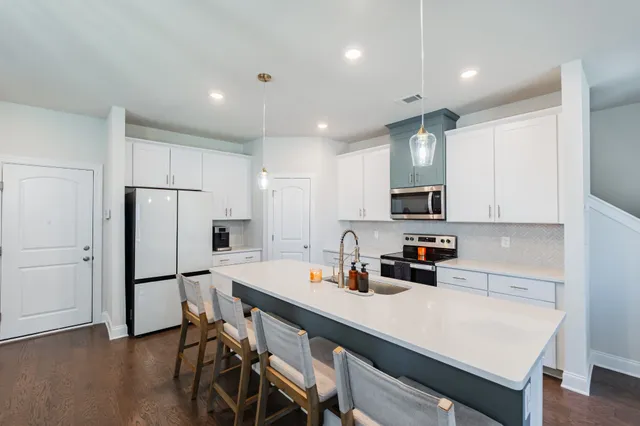 $345,000 | 2007 Chaucer Court, Lebanon, TN 37087