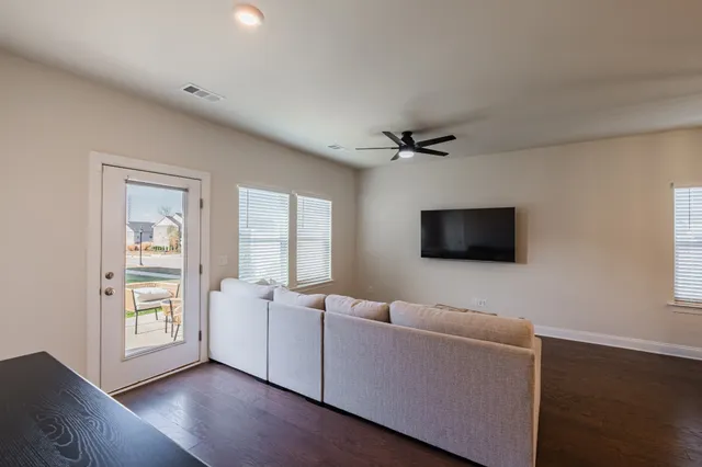 $345,000 | 2007 Chaucer Court, Lebanon, TN 37087