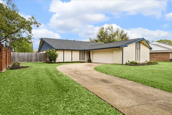 $349,900 | 1522 19th Avenue North, Texas City, TX 77590