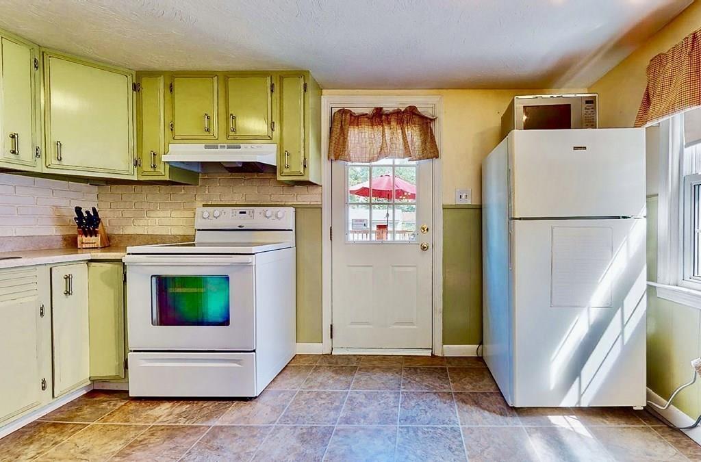 15 Brookhaven Road Worcester, MA 01606 - Photo 10 of 34 Gallery Image 10